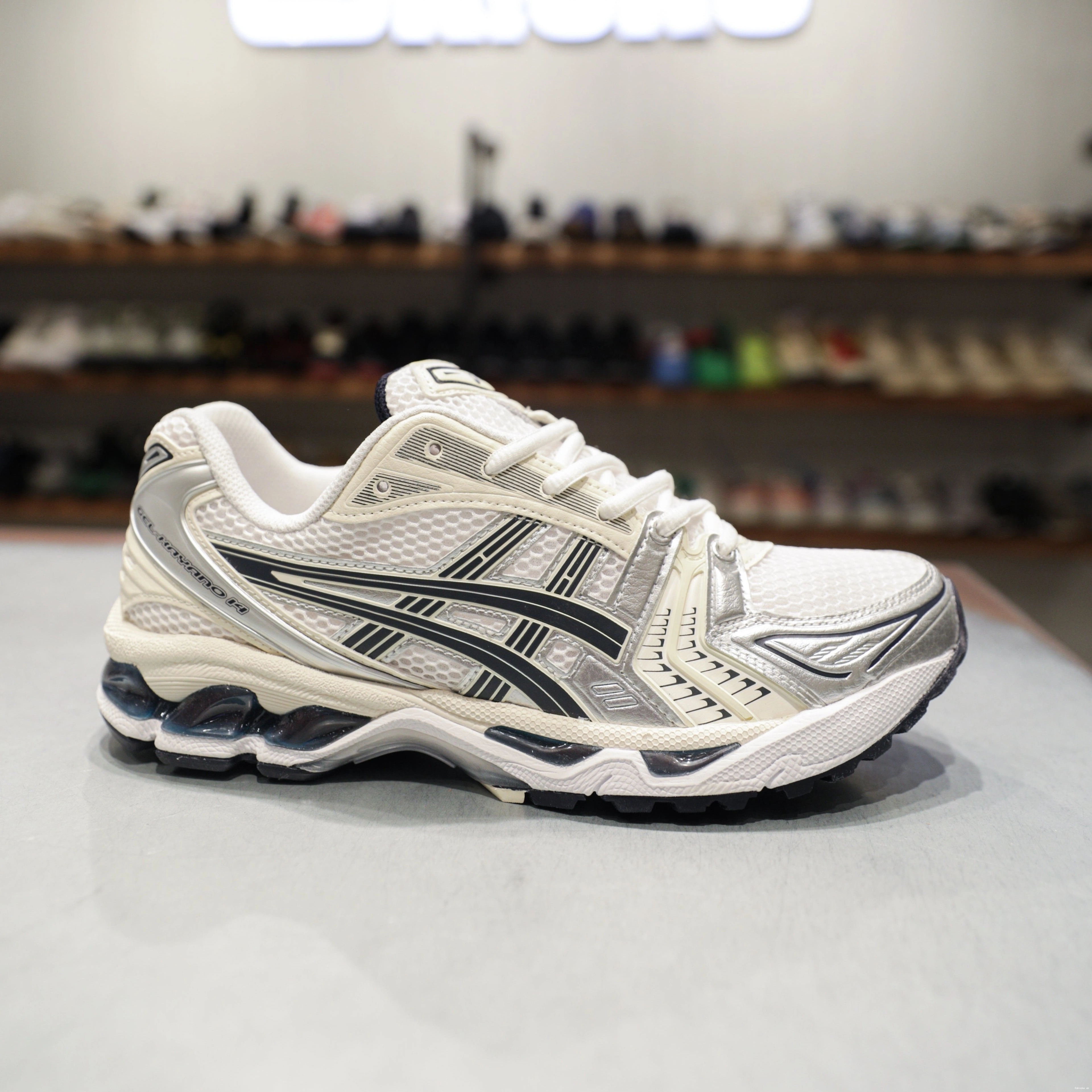 W 14 Gel-Kayano White Midnight ASICS 0711